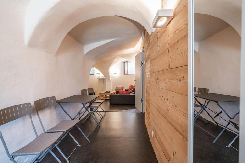 Aya, Appartement Moderne Dans Le Coeur Du Village 蒙乃第耶-勒潘 外观 照片