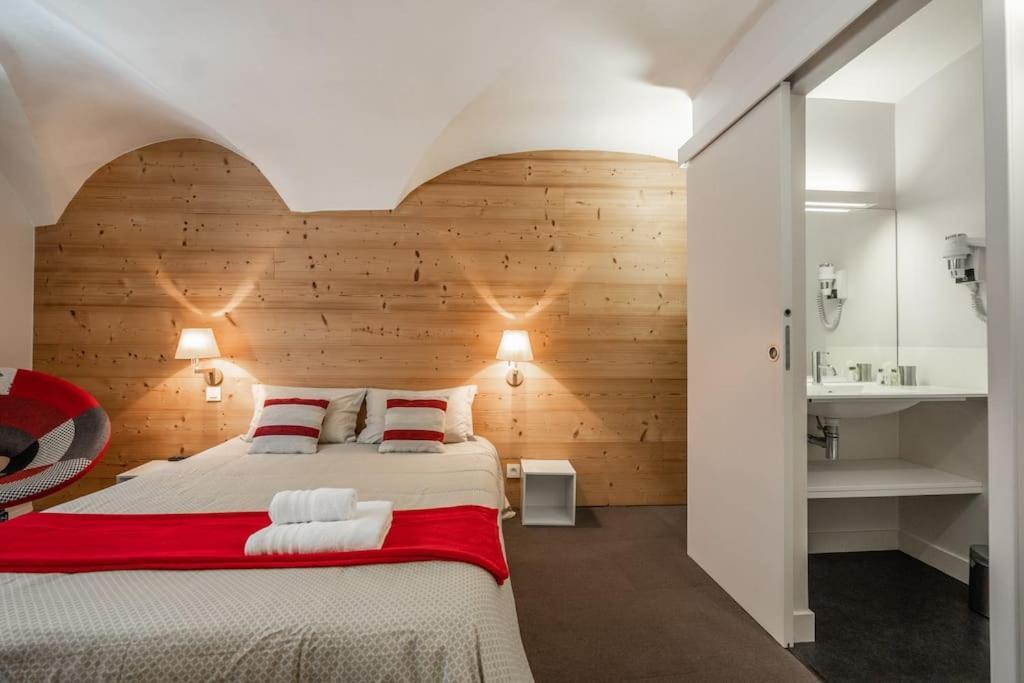 Aya, Appartement Moderne Dans Le Coeur Du Village 蒙乃第耶-勒潘 外观 照片